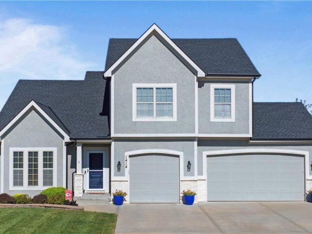 Homes for Sale in Kansas City, MO 64155 | 1414 NE 108th Street
