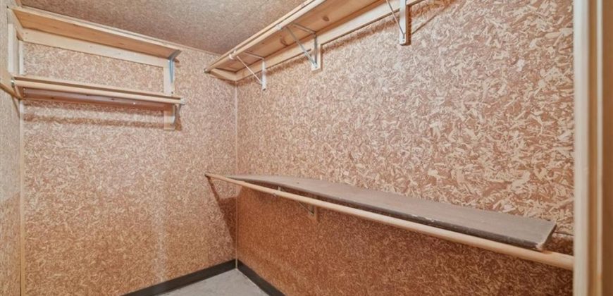 Homes for Sale in Smithville, MO 64089 | 4801  160th Street