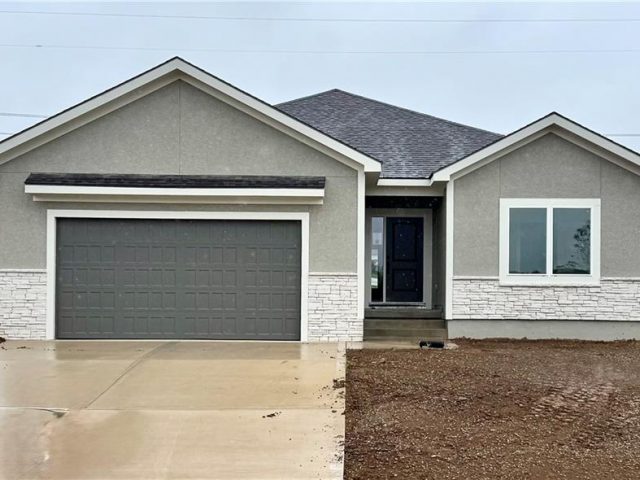 Homes for Sale in Kansas City, MO 64157 | 10101 N Oakland Avenue