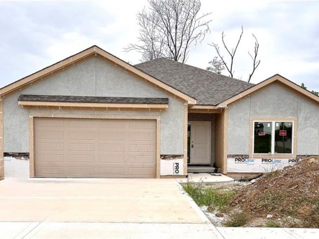 Homes for Sale in Kansas City, MO 64157 | 10022 N Oakland Avenue