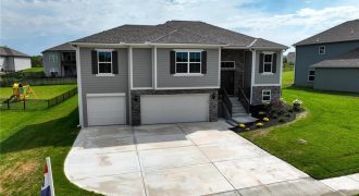 Homes for Sale in Kansas City, MO 64165 | 1218 NE 122nd Street