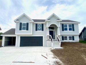 11802-N-Bellaire-Avenue-mls-2545713-image-1