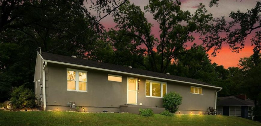 Homes for Sale in Weatherby Lake, MO 64152 | 8000 NW Potomac Street