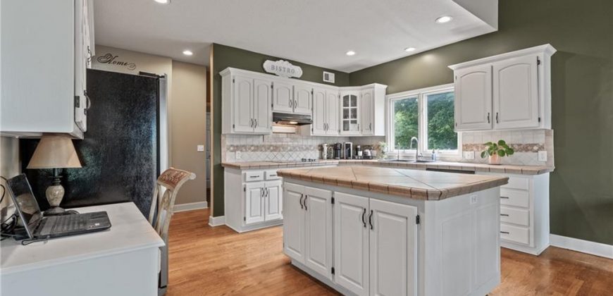 Homes for Sale in Parkville, MO 64152 | 10013 NW Crooked Road