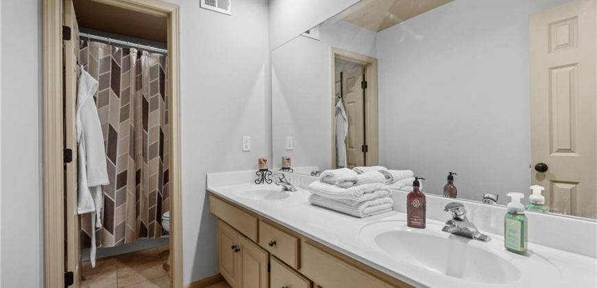 Homes for Sale in Parkville, MO 64152 | 10013 NW Crooked Road