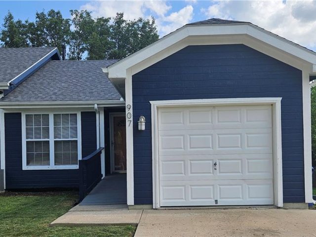 Homes for Sale in Liberty, MO 64068 | 907  Bunting Lane