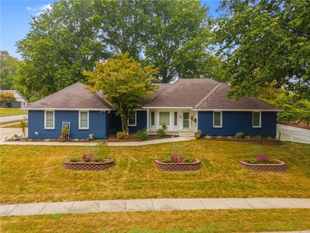 Homes for Sale in Liberty, MO 64068 | 1300  BELL Circle