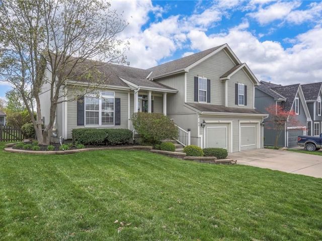 Homes for Sale in Kansas City, MO 64157 | 8105 NE 98th Street