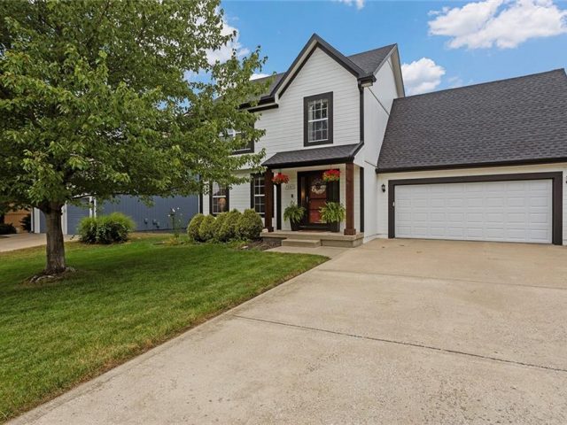 Homes for Sale in Kansas City, MO 64158 | 7507 N Lewis Avenue