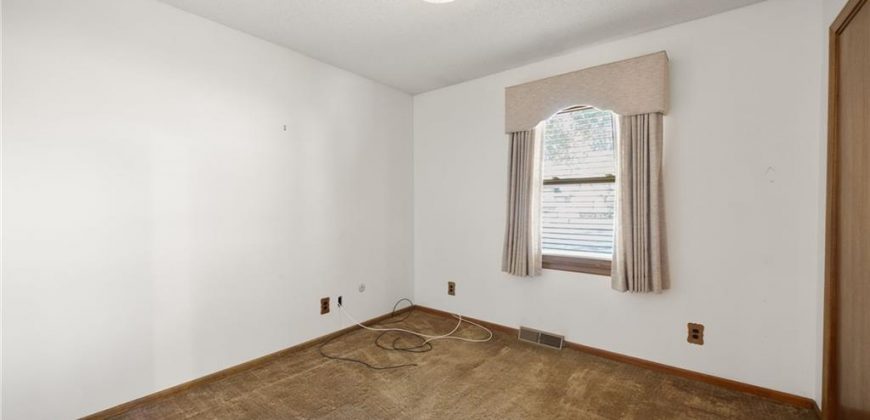 Homes for Sale in Gladstone, MO 64119 | 3713 NE 77th Street