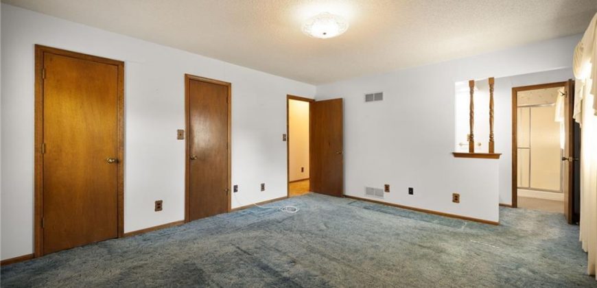 Homes for Sale in Gladstone, MO 64119 | 3713 NE 77th Street