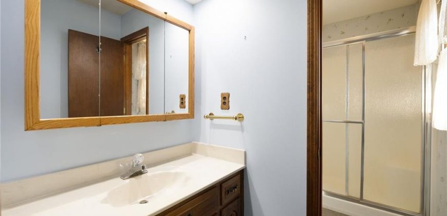 Homes for Sale in Gladstone, MO 64119 | 3713 NE 77th Street