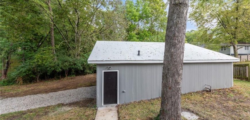 Homes for Sale in Kansas City, MO 64118 | 4 NW 81st Street