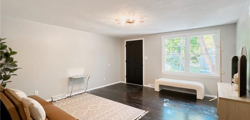 Homes for Sale in Kansas City, MO 64118 | 4 NW 81st Street