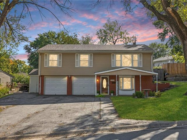 Homes for Sale in Kansas City, MO 64117 | 5111 NE 39th Street