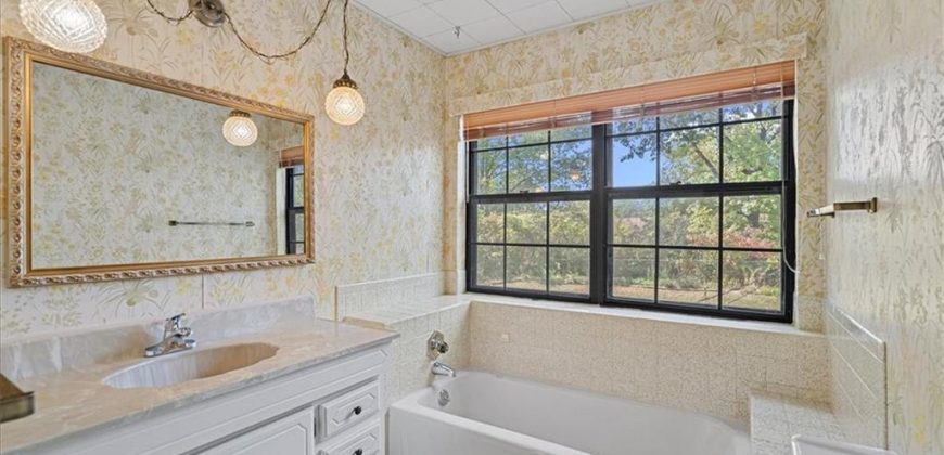 Homes for Sale in Kansas City, MO 64118 | 5216 N Central Street