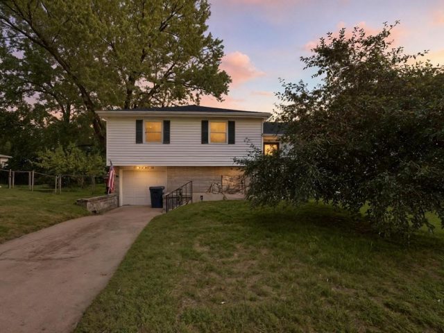 Homes for Sale in Kansas City, MO 64119 | 5345 N Smalley Avenue