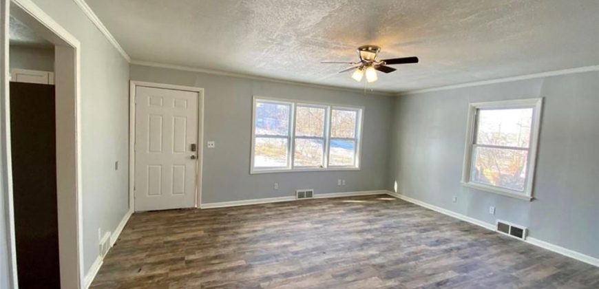 Homes for Sale in Parkville, MO 64152 | 5917 NW Bell Road