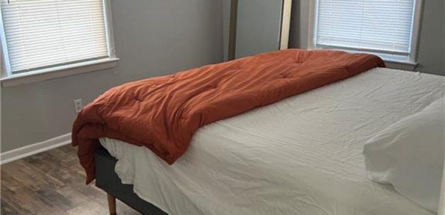 Homes for Sale in Parkville, MO 64152 | 5917 NW Bell Road