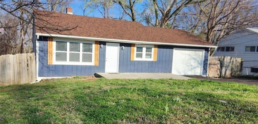 Homes for Sale in Parkville, MO 64152 | 5917 NW Bell Road