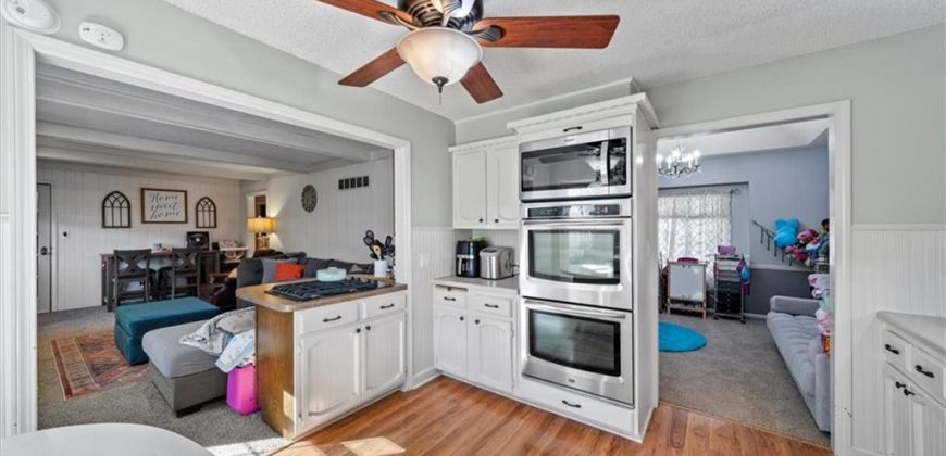 Homes for Sale in Gladstone, MO 64119 | 6101 N Cleveland Avenue