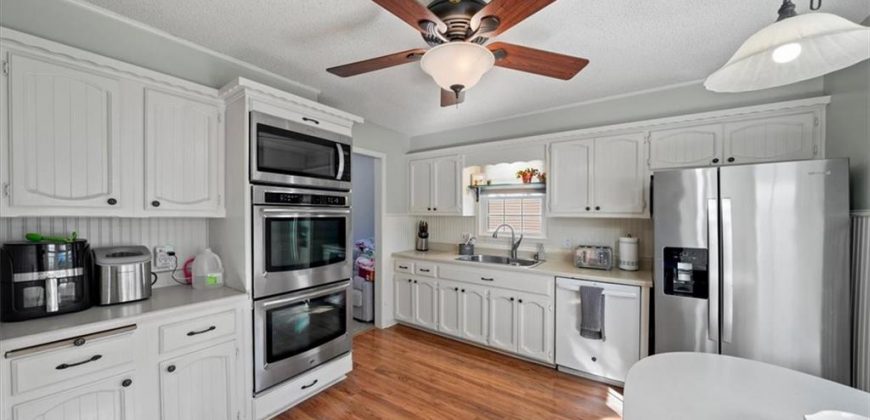 Homes for Sale in Gladstone, MO 64119 | 6101 N Cleveland Avenue