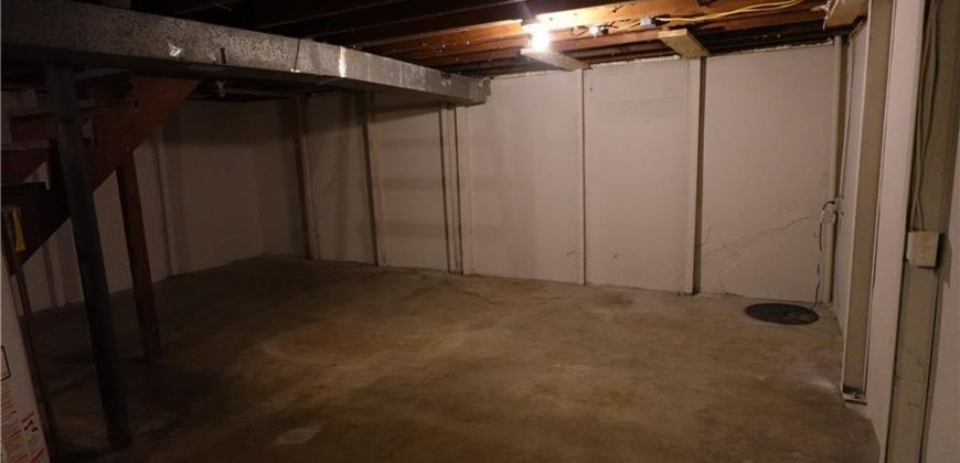 Homes for Sale in Kansas City, MO 64119 | 4949 N Topping Avenue