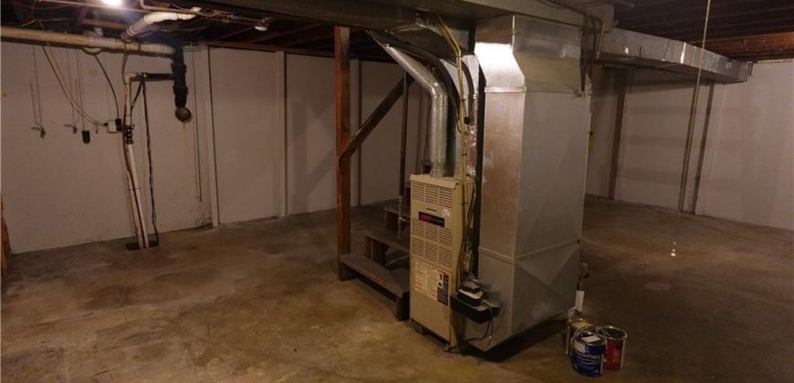 Homes for Sale in Kansas City, MO 64119 | 4949 N Topping Avenue