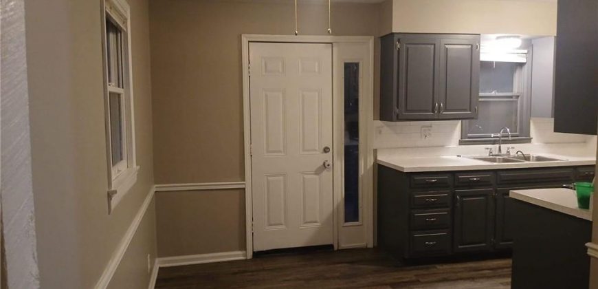 Homes for Sale in Liberty, MO 64068 | 913 S Missouri Street