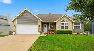 Homes for Sale in Kansas City, MO 64155 | 9826 N Highland Place