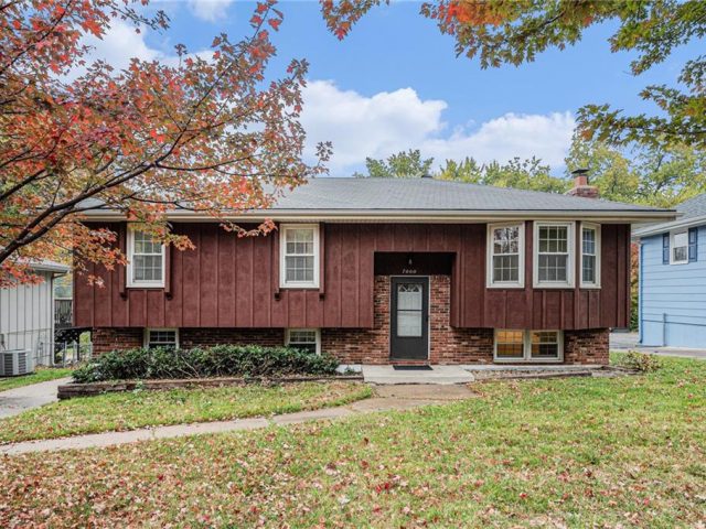 Homes for Sale in Kansas City, MO 64152 | 7000 NW Belvidere Parkway