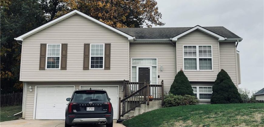 Homes for Sale in Kansas City, MO 64118 | 1305 NW 74th Place