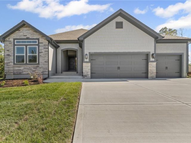 Homes for Sale in Kansas City, MO 64154 | 9435 N Belton Avenue