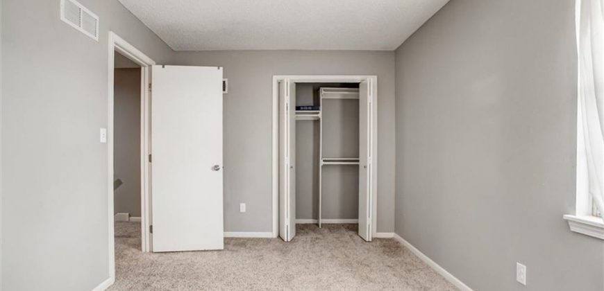 Homes for Sale in Kansas City, MO 64151 | 5516 NW 66th Terrace