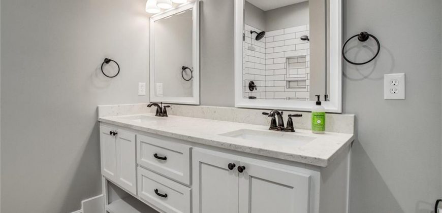 Homes for Sale in Kansas City, MO 64154 | 3718 NW 96th Court