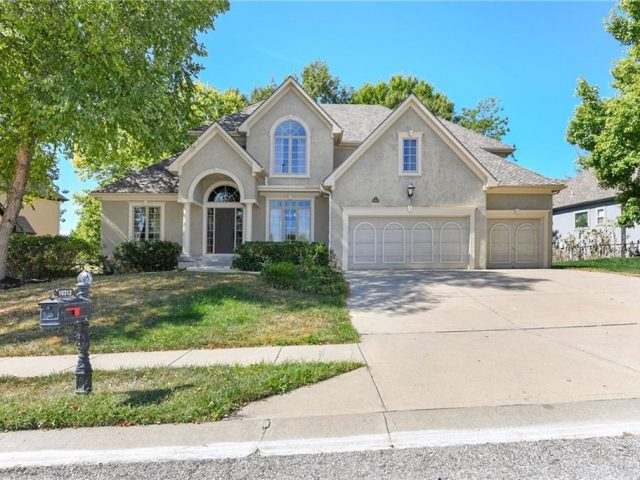 Homes for Sale in Kansas City, MO 64154 | 10312 N Revere Avenue