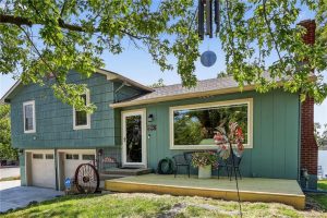 109-NW-North Shore-Drive-mls-2567362-image-1