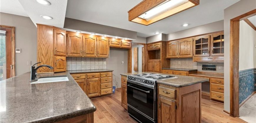 Homes for Sale in Kansas City, MO 64155 | 1606 NE 100th Court