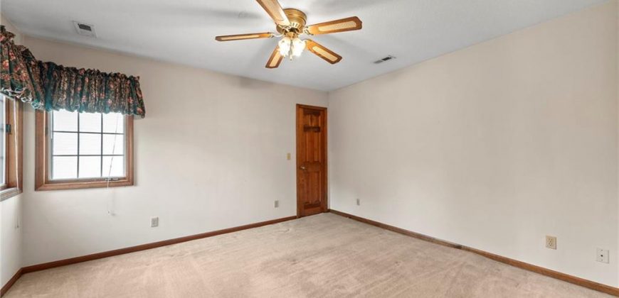 Homes for Sale in Kansas City, MO 64155 | 1606 NE 100th Court