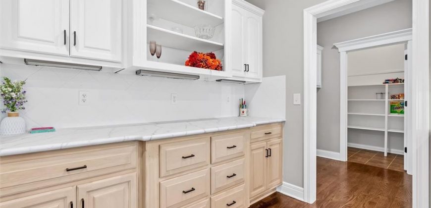 Homes for Sale in Smithville, MO 64089 | 607  Indian Trail Court