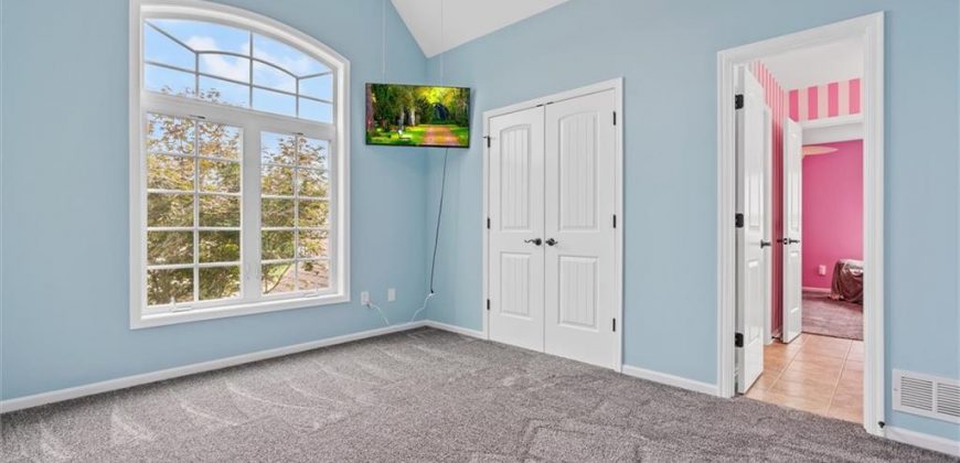 Homes for Sale in Smithville, MO 64089 | 607  Indian Trail Court