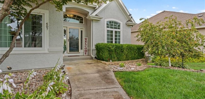 Homes for Sale in Smithville, MO 64089 | 607  Indian Trail Court