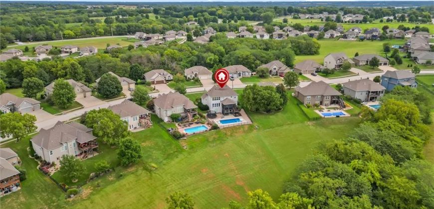 Homes for Sale in Smithville, MO 64089 | 607  Indian Trail Court