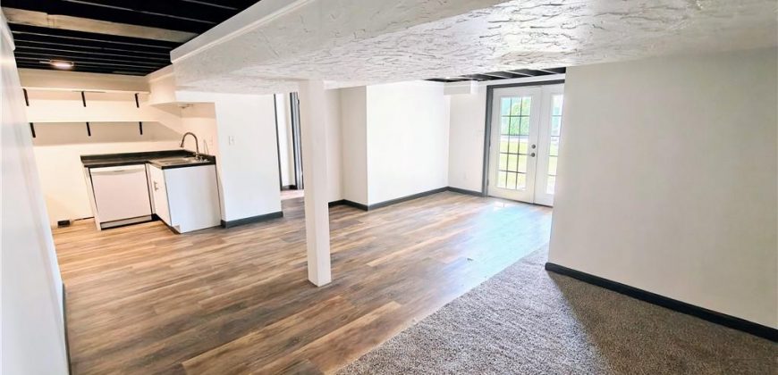 Homes for Sale in Gladstone, MO 64118 | 7108 N Broadway Street