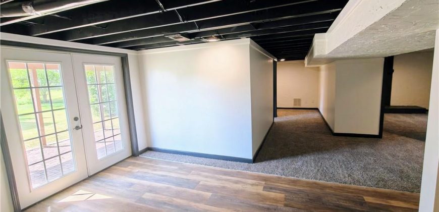 Homes for Sale in Gladstone, MO 64118 | 7108 N Broadway Street