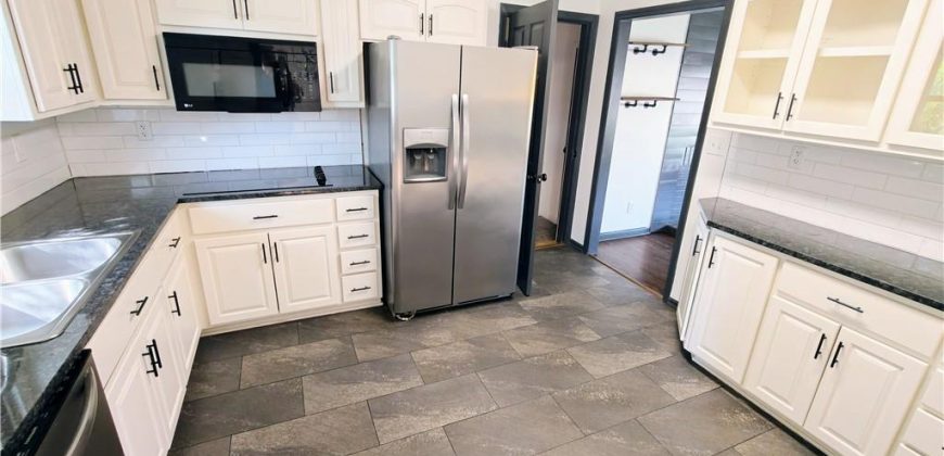 Homes for Sale in Gladstone, MO 64118 | 7108 N Broadway Street