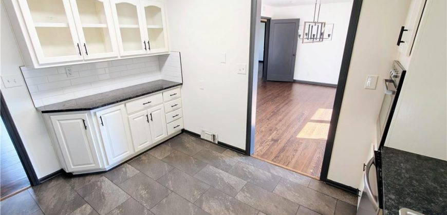 Homes for Sale in Gladstone, MO 64118 | 7108 N Broadway Street