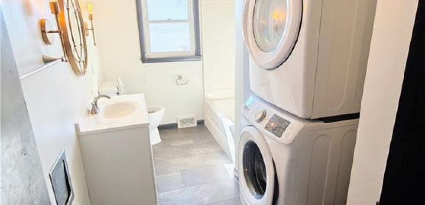 Homes for Sale in Gladstone, MO 64118 | 7108 N Broadway Street