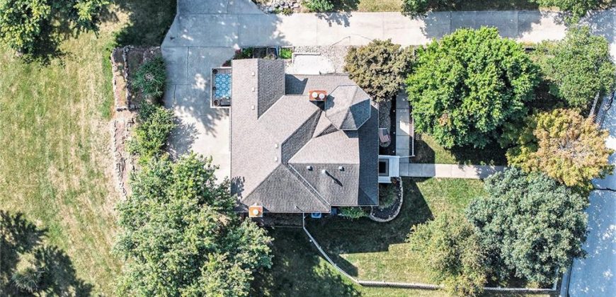 Homes for Sale in Parkville, MO 64152 | 12020 N Windbrook Court