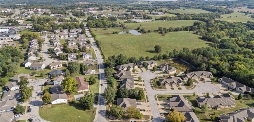 Homes for Sale in Smithville, MO 64089 | 14816  Ashmont Lane